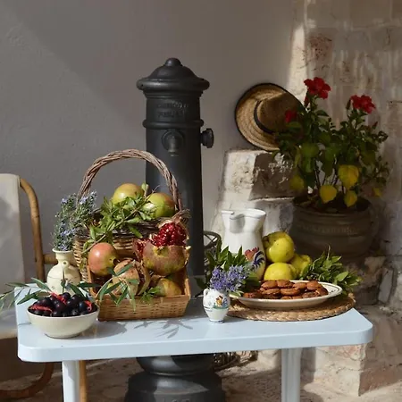 Trullo Gaio - -valle D'itria- Holiday home *